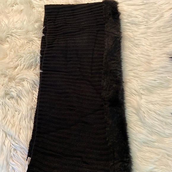New York & Company Accessories - NY&C scarves one size brand new with tag color is black 28” long